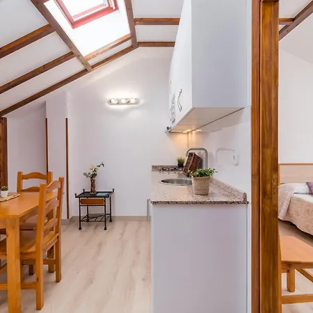 Apartment & El Acebo By Urbanhosting