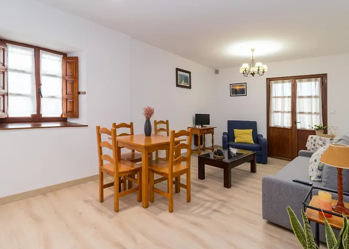 & El Acebo By Urbanhosting Apartmán *